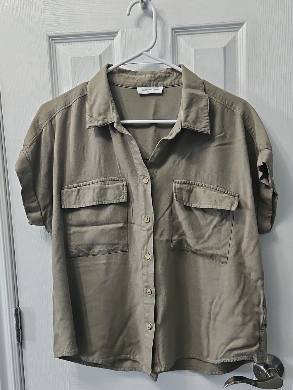 100% Viscose BeachlunchLounge Shirt Size Large Olive Color
